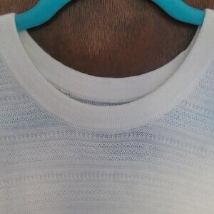 Abercrombie Texture Tee sweater cream